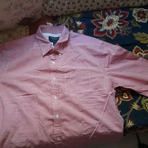 Red and white squared long-sleeve button-up shirt